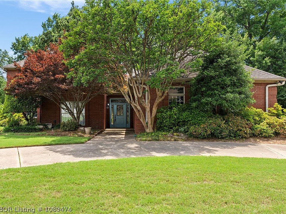 1st image of 2304 Brigadoon Dr