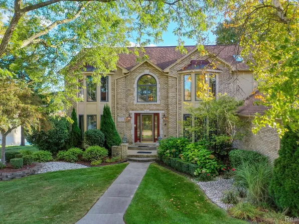 12214 Anthony Dr, Shelby Township, MI 48315