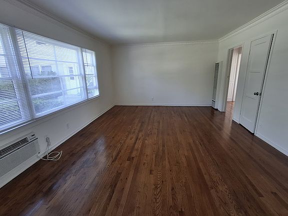 2nd image of 722 S Old Ranch Rd APT B