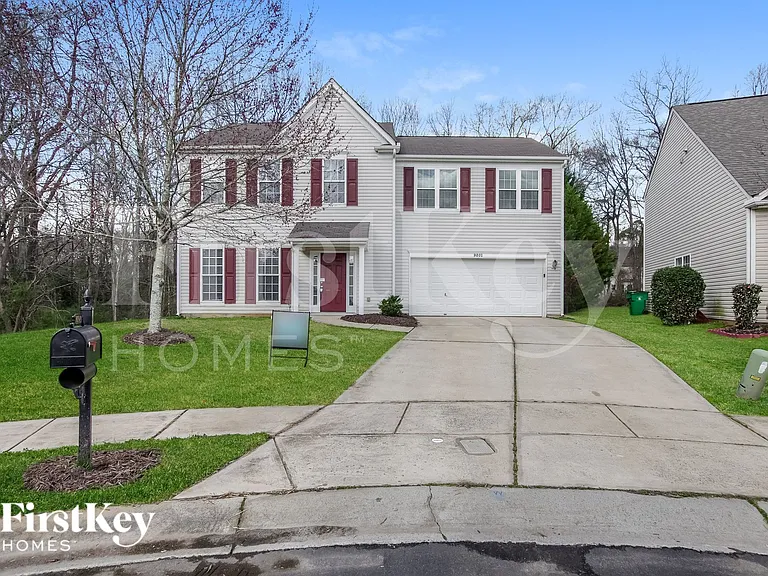 9201 Aloysia Ln — Photo 1