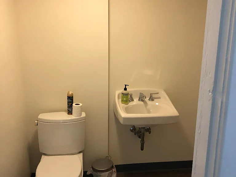 1337 Hughes Pl — Photo 7