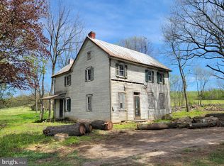 13821 Newcomer Rd, Hagerstown, MD 21742