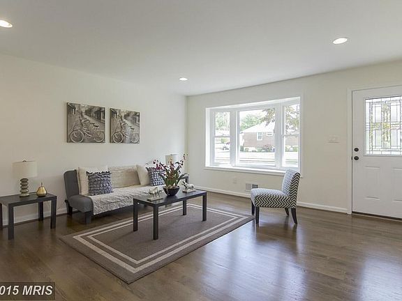 Sun filled Bay window to brighten your day!