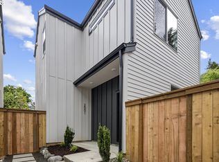 2001 SW Moss St, Portland, OR 97219