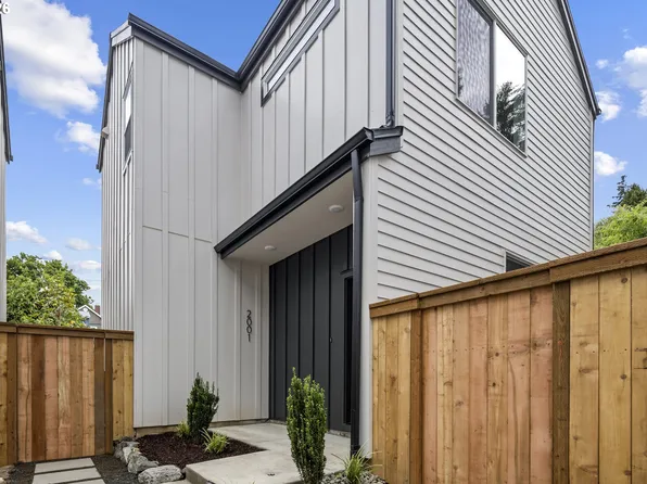 2001 SW Moss St, Portland, OR 97219