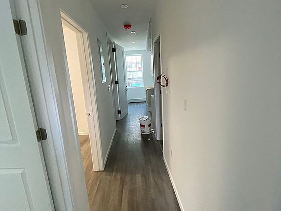 5th image of 40-21 22nd St #2