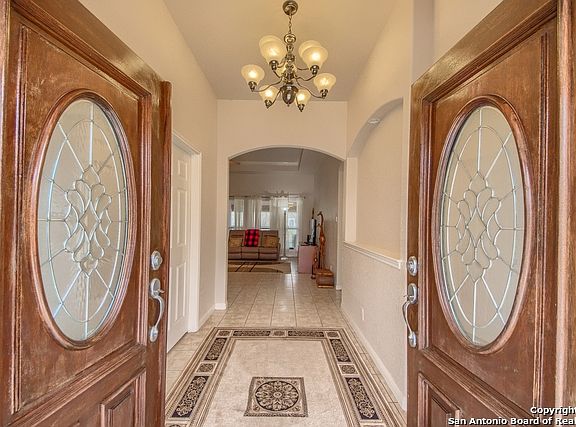 4th image of 211 S Palo Alto Dr