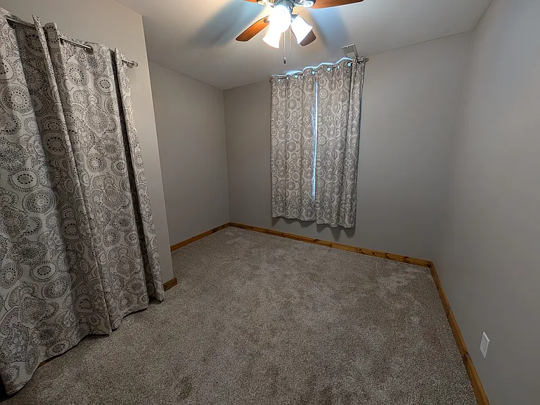 529 Main St — Photo 9