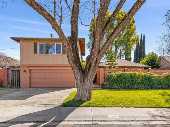 1266 W Mariposa Ave, Stockton, CA 95204