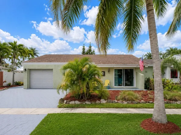 520 SW 167th Ter, Weston, FL 33326