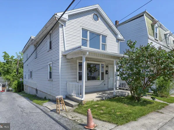 223 Locust St, Steelton, PA 17113