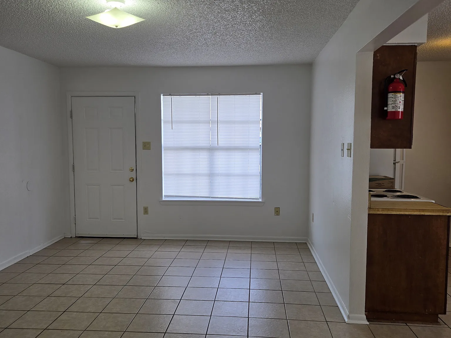 100 Melrose Dr #1 - 1 — Photo 3