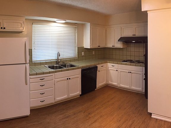 2nd image of 583 Kiely Blvd APT 1