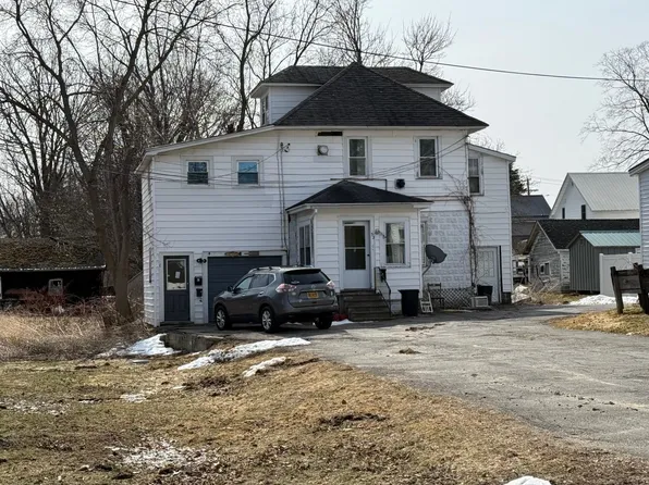 30-32 Ridgewood Ave, Massena, NY 13662