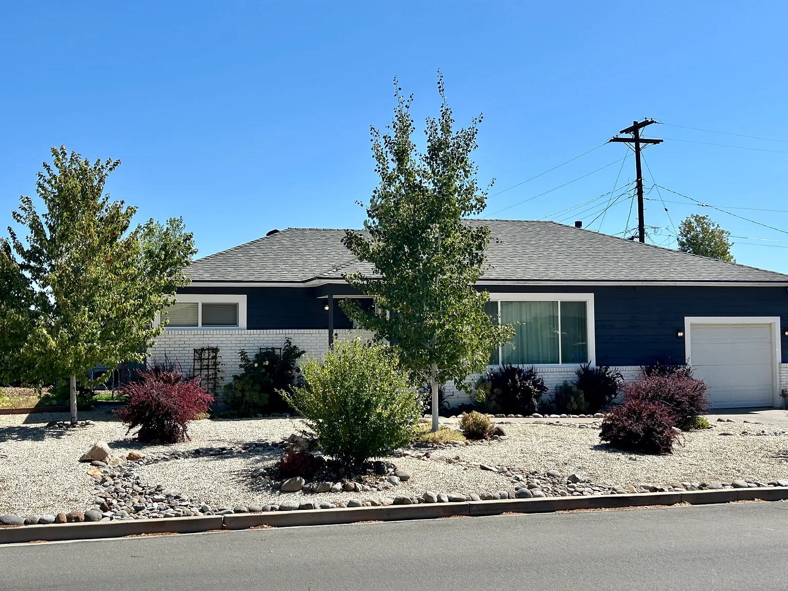 2 bed, 1063 sqft, $2,400 — Photo 2