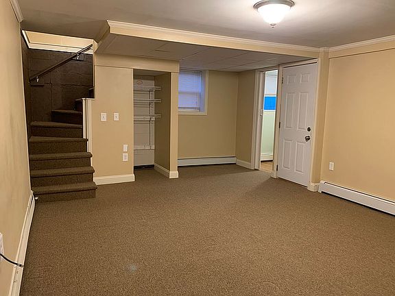 Downstairs bed / bath