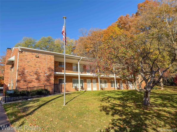 419 Prospect St APT 203