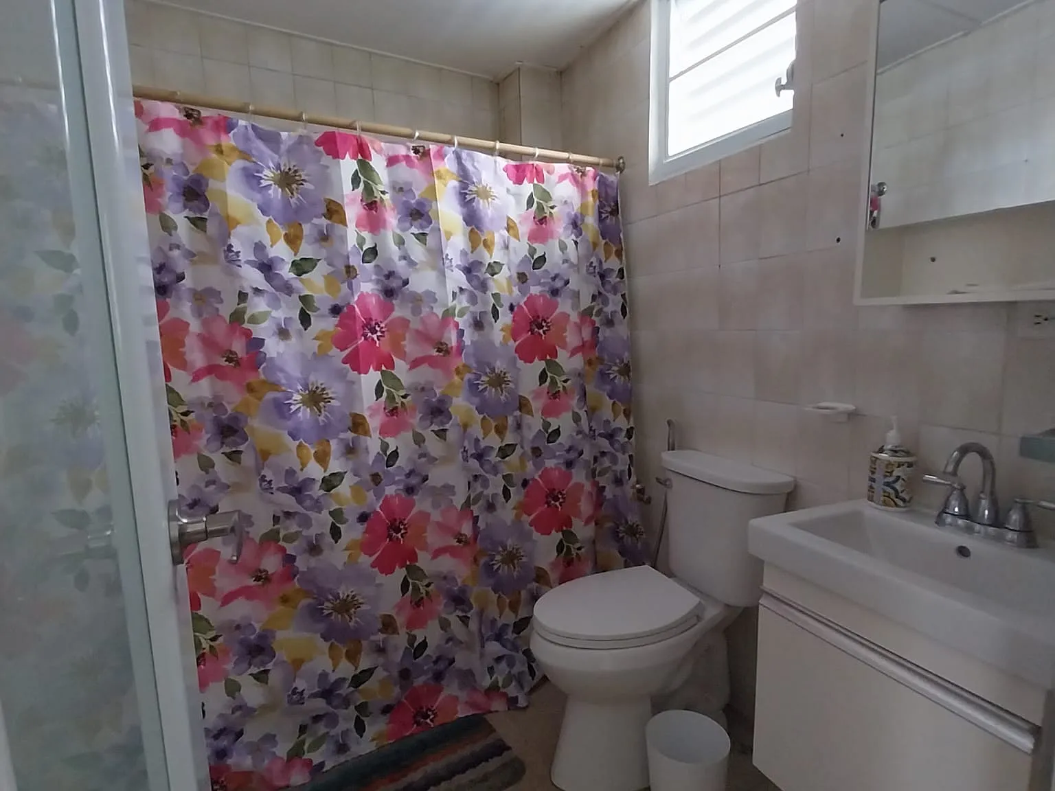 1 bed, 900 sqft, $1,600 — Photo 4