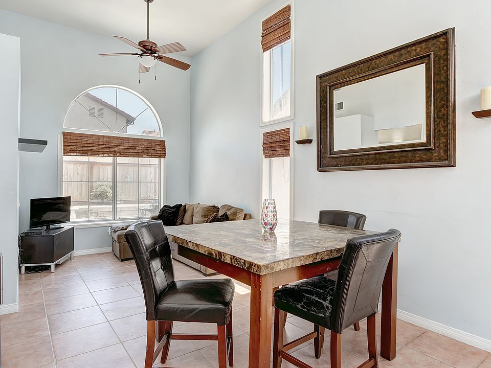 1st image of 44680 Ashbury Pl