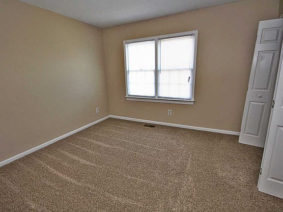 5th image of 3262 E2 Landmark St