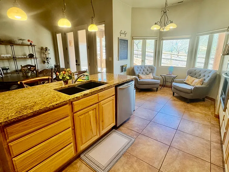 3369 S 1100 W — Photo 32