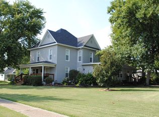 518 W Chestnut St, Independence, KS 67301