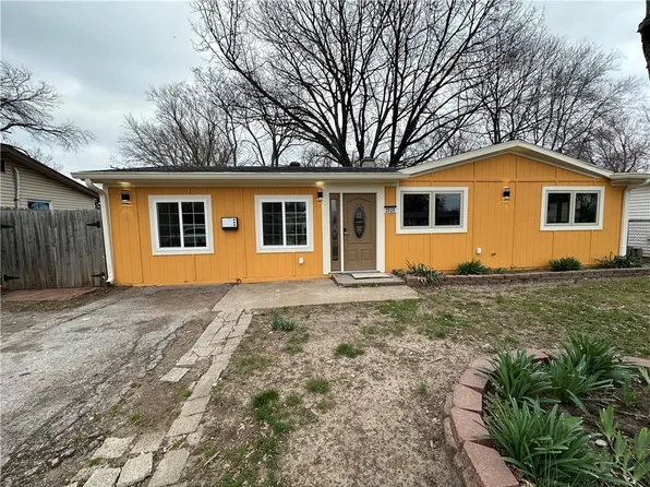 2525 S 51st Ter, Kansas City, KS 66106