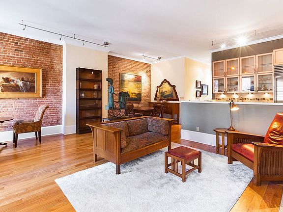 5th image of 325 W 75th St APT 3