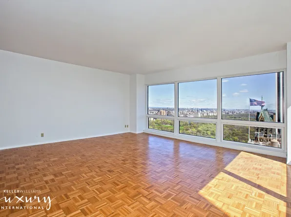 721 5th Avenue 52D image 2 of 7