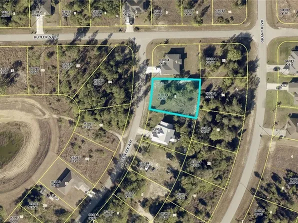 307 Selkirk Ave, Lehigh Acres, FL 33974