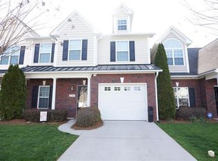 2008 Talbot Ln, Hickory, NC 28602