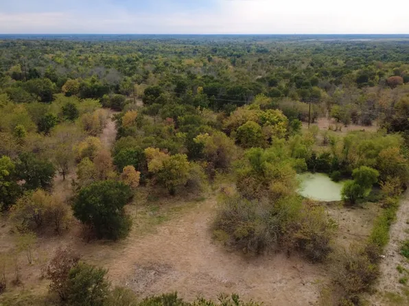300 Robins Egg Ln, Valliant, OK 74764