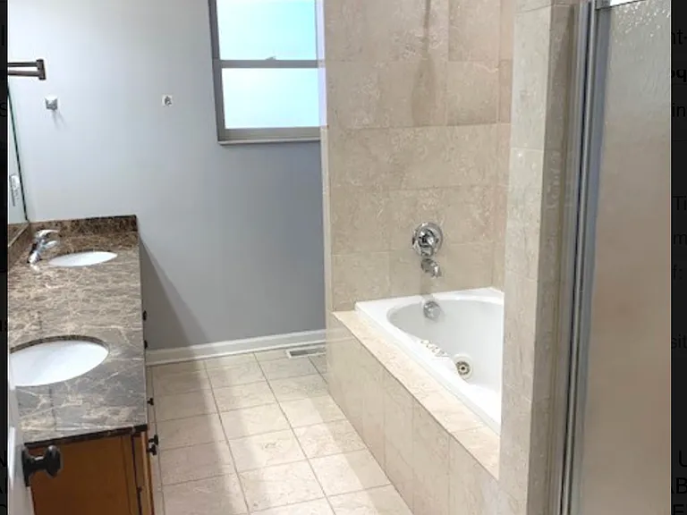 1337 W Walton St #2 — Photo 8
