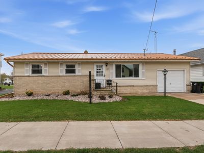 127 E Davis St, Beaver Dam, WI, 53916