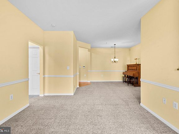 4th image of 1314 Scottsdale Dr Unit 266