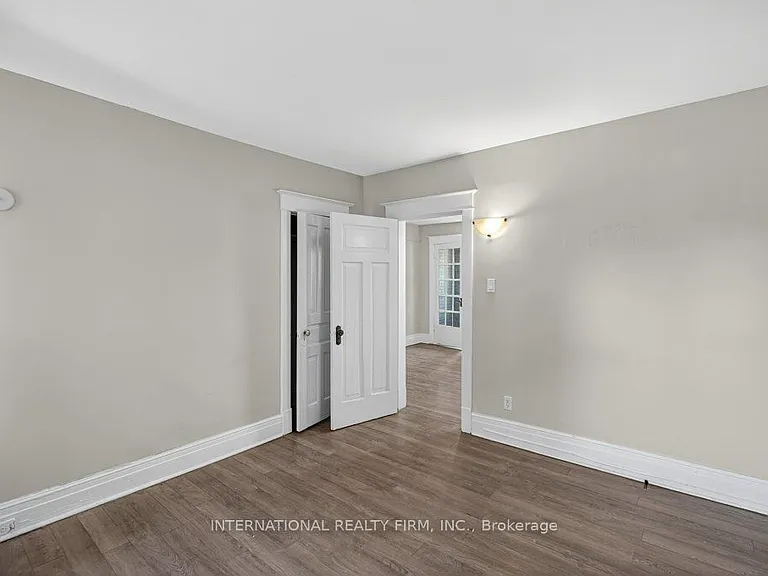 109 Balsam Ave S #4 — Photo 19