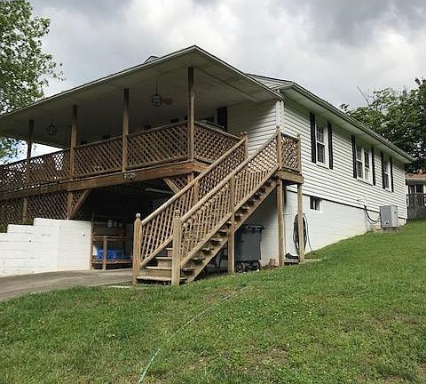 3rd image of 528 Hammond Ave