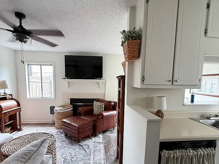 139 Woodfield Pl — Photo 4