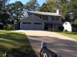 1060 Lisa Kay Dr, Lawrenceville, GA 30046