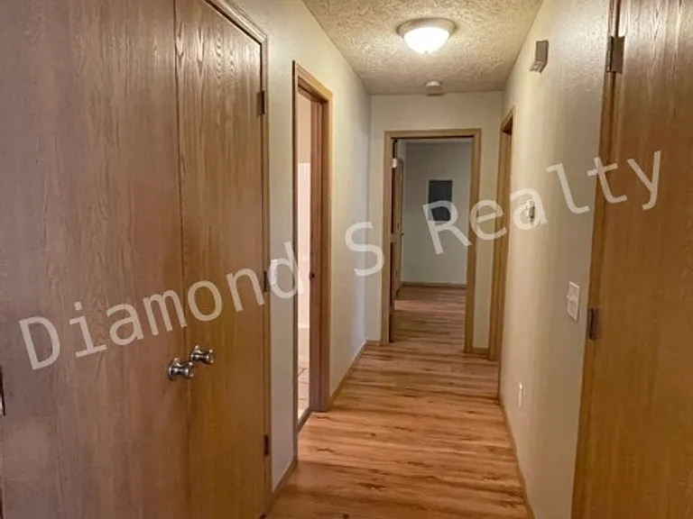 2313 N Rogers Ave — Photo 9