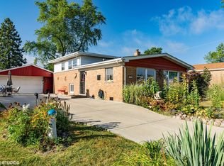 136 Kingston Pl, Chicago Heights, IL 60411
