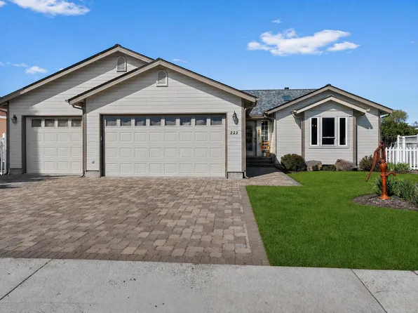 222 SW Meadow Lakes Dr, Prineville, OR 97754