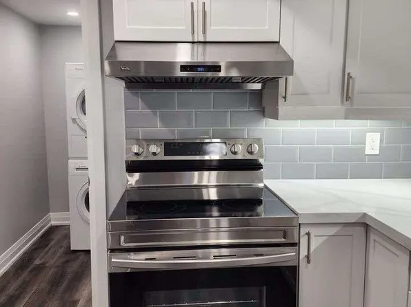 22 McGill Dr, Louisville, KY 40215