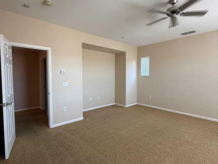 5301 E Commerce Way #11103 — Photo 32