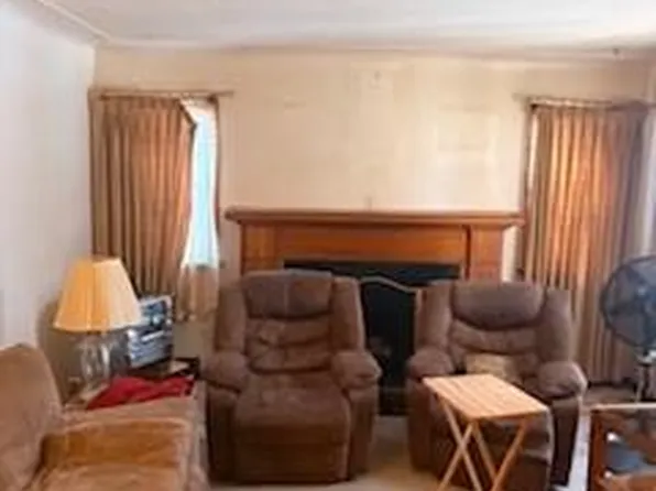 14882 E Piedmont St, Detroit, MI 48223