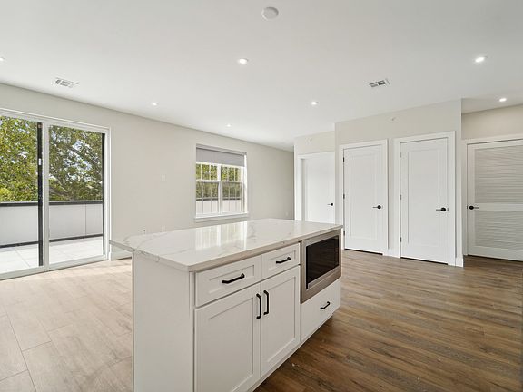 2nd image of 7 W Parker Ave #403