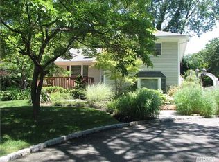 173 Evergreen Ave, Smithtown, NY 11787