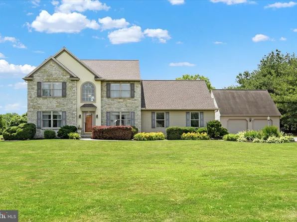 284 Trail Rd N, River Rd, PA 17022