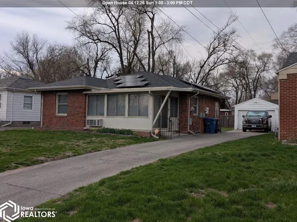 1318 E Douglas Ave, Des Moines, IA 50316