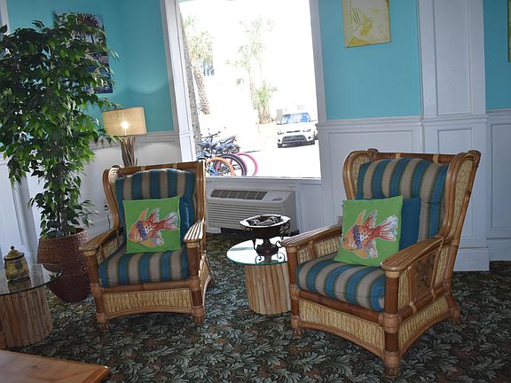 4th image of 313 S Atlantic Ave #324
